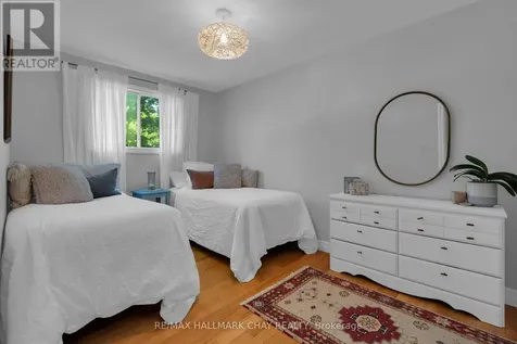 3724 Whitecap Drive Innisfil ON L9S 2L4