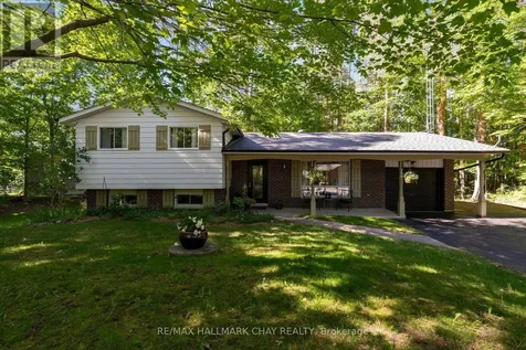 3724 Whitecap Drive Innisfil ON L9S 2L4