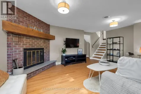 3724 Whitecap Drive Innisfil ON L9S 2L4