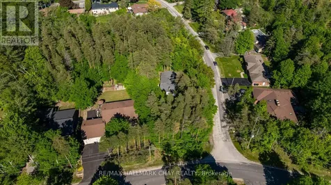 3724 Whitecap Drive Innisfil ON L9S 2L4