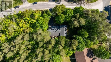 3724 Whitecap Drive Innisfil ON L9S 2L4