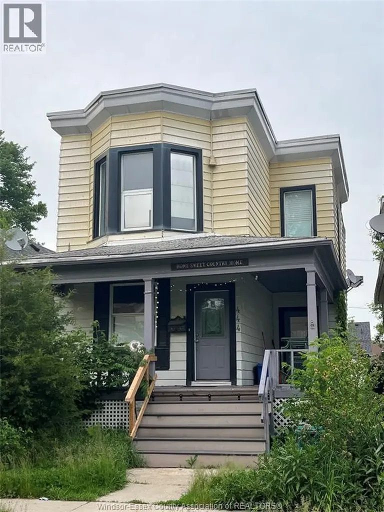444 Mcewan Windsor ON N9B 2E8