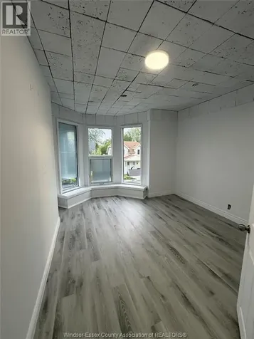 444 Mcewan Windsor ON N9B 2E8