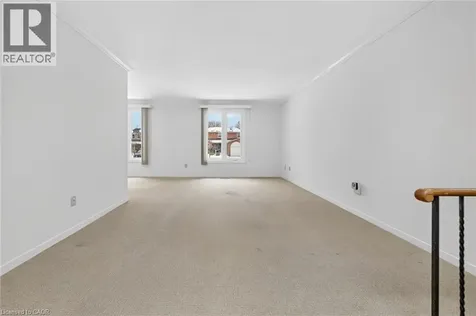 305 Pinegrove Road Oakville ON L6K 3P8
