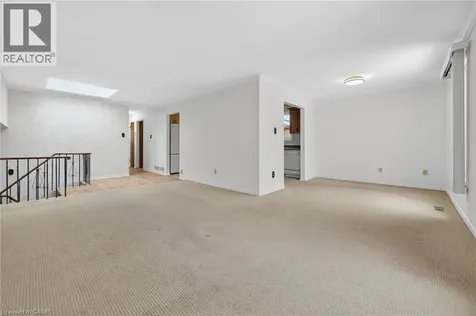305 Pinegrove Road Oakville ON L6K 3P8