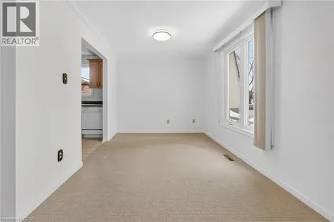 305 Pinegrove Road Oakville ON L6K 3P8