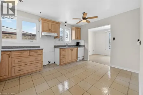 305 Pinegrove Road Oakville ON L6K 3P8