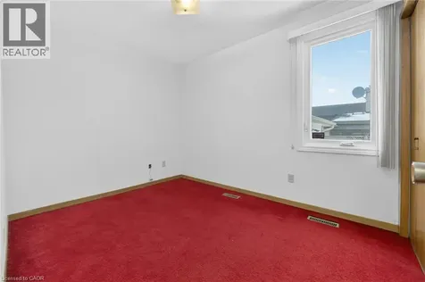 305 Pinegrove Road Oakville ON L6K 3P8