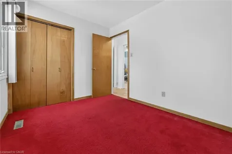 305 Pinegrove Road Oakville ON L6K 3P8