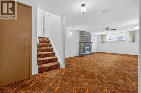 305 Pinegrove Road Oakville ON L6K 3P8