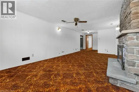 305 Pinegrove Road Oakville ON L6K 3P8