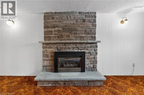 305 Pinegrove Road Oakville ON L6K 3P8