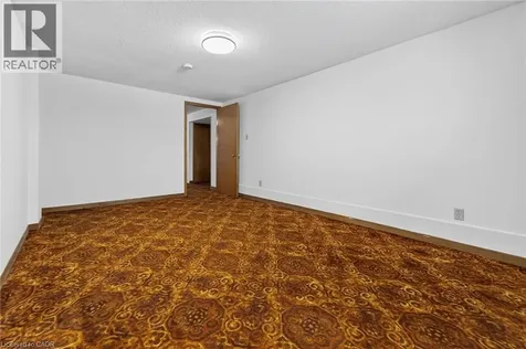305 Pinegrove Road Oakville ON L6K 3P8