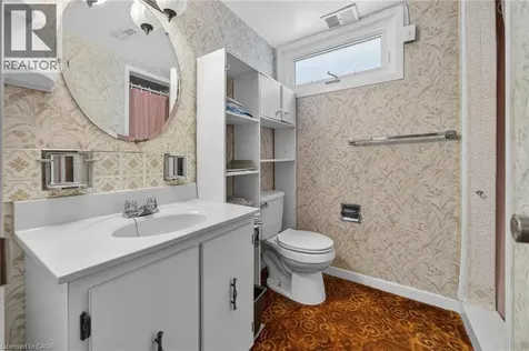 305 Pinegrove Road Oakville ON L6K 3P8