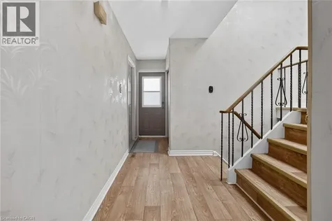 305 Pinegrove Road Oakville ON L6K 3P8