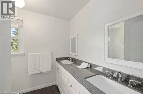 50 Queen Mary Crescent London ON N6H 4B4