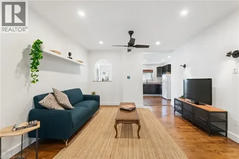 160 Britannia Avenue Hamilton ON L8H 1X1