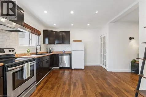 160 Britannia Avenue Hamilton ON L8H 1X1