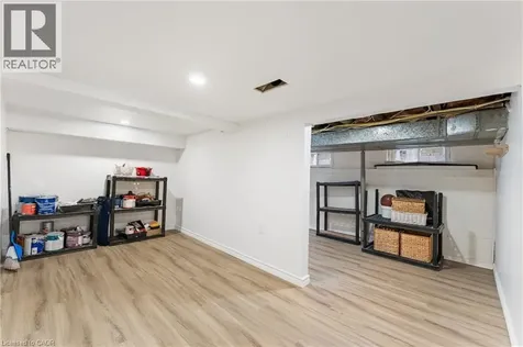 160 Britannia Avenue Hamilton ON L8H 1X1