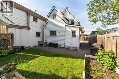 160 Britannia Avenue Hamilton ON L8H 1X1