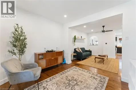 160 Britannia Avenue Hamilton ON L8H 1X1