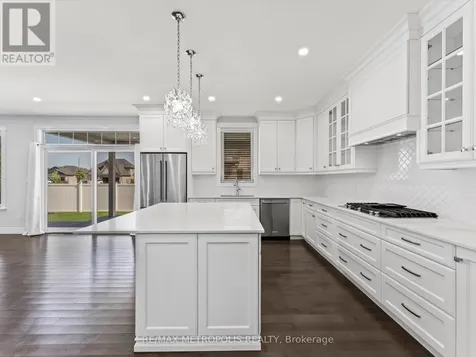 925 Lakewood Crescent Lakeshore ON N8L 1G6