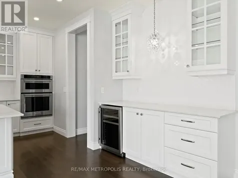 925 Lakewood Crescent Lakeshore ON N8L 1G6