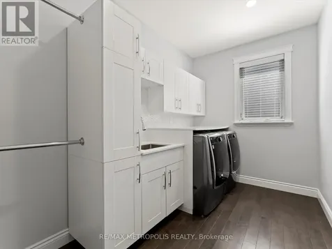 925 Lakewood Crescent Lakeshore ON N8L 1G6