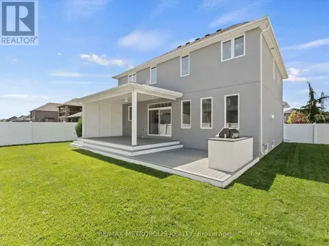 925 Lakewood Crescent Lakeshore ON N8L 1G6
