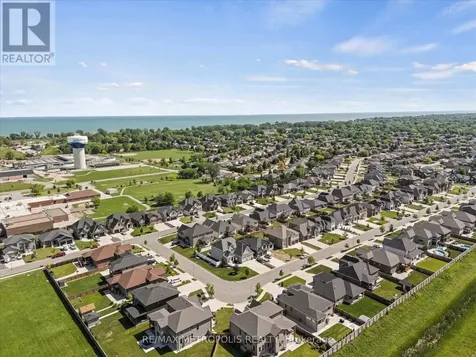 925 Lakewood Crescent Lakeshore ON N8L 1G6