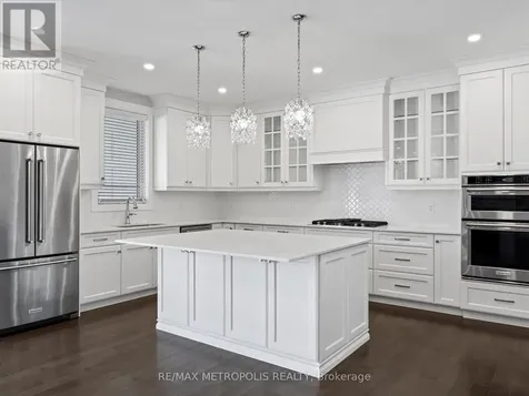 925 Lakewood Crescent Lakeshore ON N8L 1G6