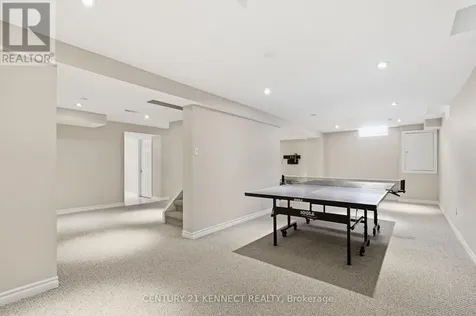 848 Fairlawn Avenue Ottawa ON K2A 4C2