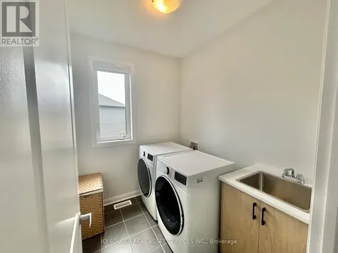 128 D'arleux Place Ottawa ON K4M 0W7