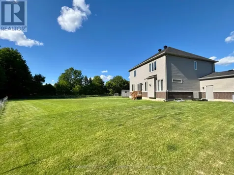 128 D'arleux Place Ottawa ON K4M 0W7