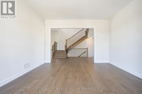 22 Aldwinckle Avenue Oro-medonte ON L0L 2L0