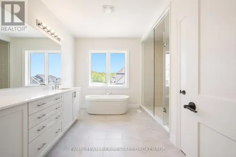 22 Aldwinckle Avenue Oro-medonte ON L0L 2L0