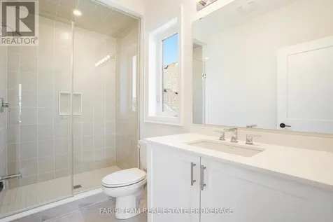 22 Aldwinckle Avenue Oro-medonte ON L0L 2L0