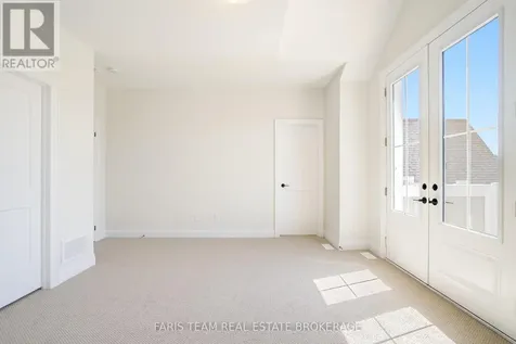 22 Aldwinckle Avenue Oro-medonte ON L0L 2L0
