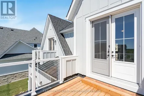 22 Aldwinckle Avenue Oro-medonte ON L0L 2L0