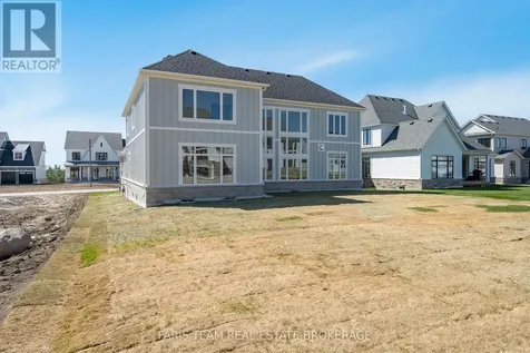 22 Aldwinckle Avenue Oro-medonte ON L0L 2L0