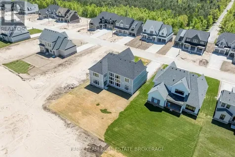 22 Aldwinckle Avenue Oro-medonte ON L0L 2L0
