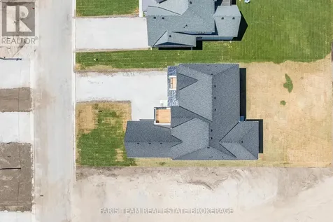 22 Aldwinckle Avenue Oro-medonte ON L0L 2L0