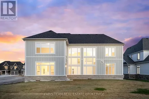 22 Aldwinckle Avenue Oro-medonte ON L0L 2L0