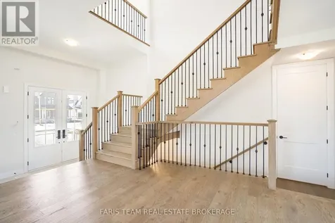 22 Aldwinckle Avenue Oro-medonte ON L0L 2L0
