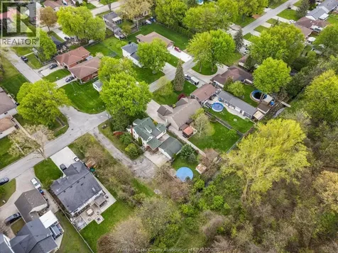 3803 Woodward Boulevard Windsor ON N8W 2Z2