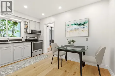 52 Parkside Avenue Dundas ON L9H 2S7