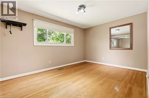 52 Parkside Avenue Dundas ON L9H 2S7
