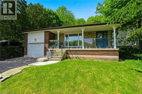 52 Parkside Avenue Dundas ON L9H 2S7