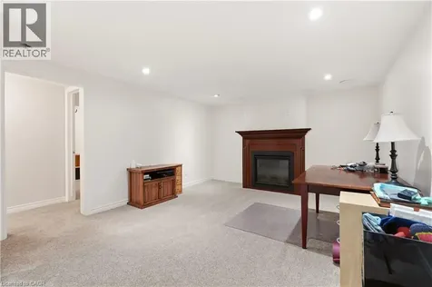 52 Parkside Avenue Dundas ON L9H 2S7
