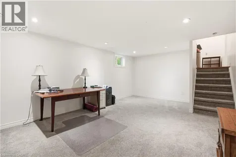 52 Parkside Avenue Dundas ON L9H 2S7